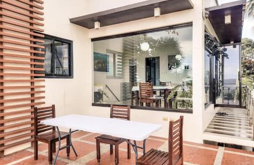 Lemery House | Rosal House - Beachfront for 12 Pax in Lemery Batangas