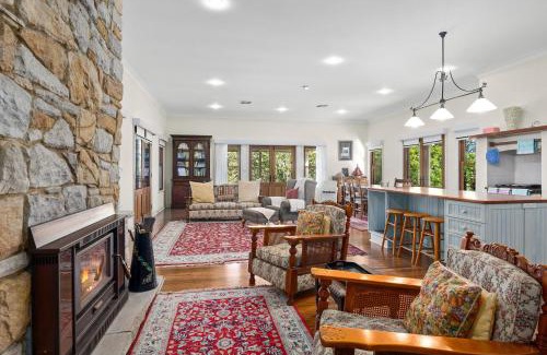 Avoca House | 'Rosalba' The Old Dairy Farm 3-Bed Cottage