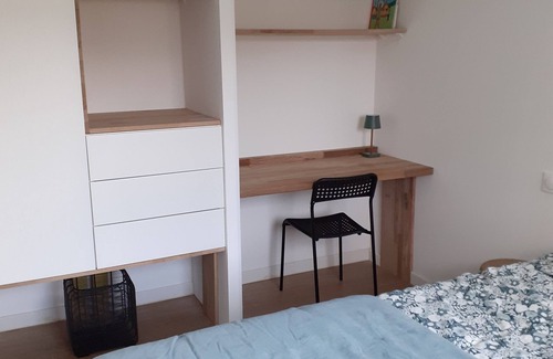 Roscoff Apartment | Roscoff, 100 meters from the beach and Thalasso, apartment with garden.