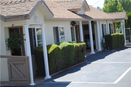 Eagle Rock Hotel | Rose Bowl Motel