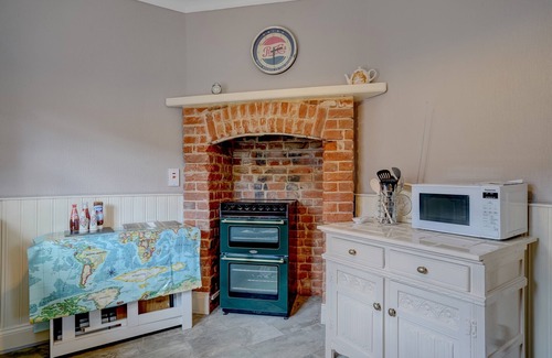Walcott Cottage | Rose Cottage by East Ruston Cottages
