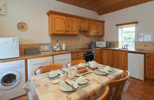 Ramsgrange Cottage | ROSE COTTAGE, family friendly in Duncannon, County Wexford