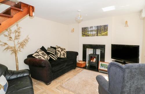 Lydney House | Rose Cottage