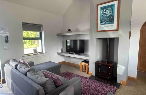 Magherareagh Cottage | Rose Cottage in Ennistymon - Near Cliffs of Moher