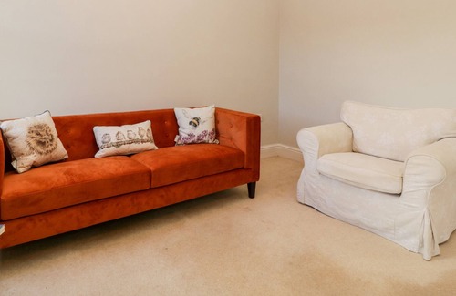 Llanvihangel Crucorney House | ROSE COTTAGE, pet friendly, character holiday cottage in Abergavenny