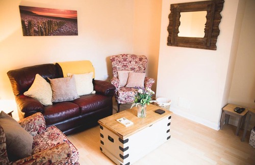 Martlesham Heath House | Rose Cottage, Self Contained Property, A Perfect Place to Stay in Woodbridge