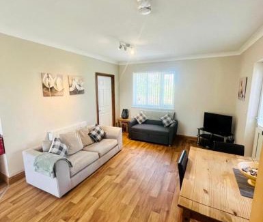 York House | Rose Cottage with Hot Tub