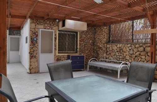 Neve Zohar House | Rose Dead Sea Neve Zohar