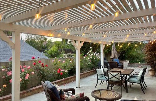 Thousand Oaks House | Rose Garden Home, Entire 4bdr 2bth House with Offices, Thousand Oaks