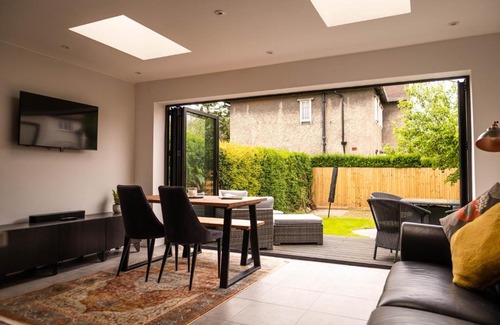 Shrewsbury House | Rose Hill