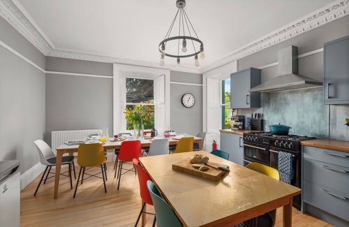 Murthly House | Rosebank House -12 Guests across 6 ensuite bedrooms, Wood Burner & EV point