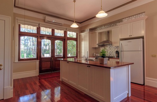 Lilydale Bed & Breakfast | ROSEBERY COTTAGE - PREMIUM LUXURY ACCOMMODATION IN THE BEAUTIFUL YARRA VALLEY