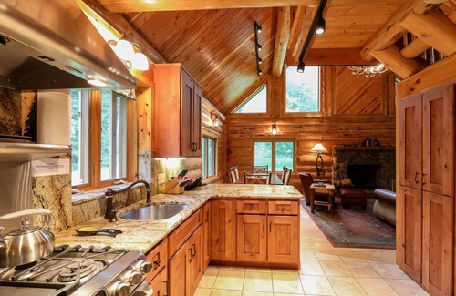 Eureka Cabin | Rosebud Cabin in NW Montana's Outdoor Wonderland