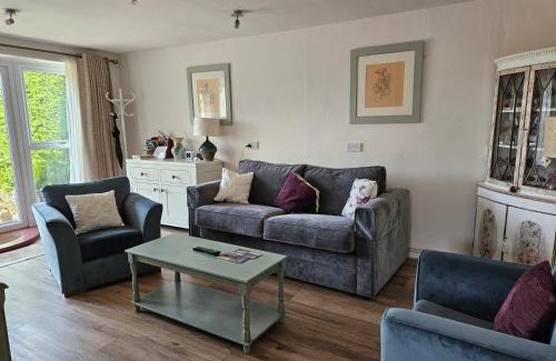 Somerton House | Rosehip Cottage