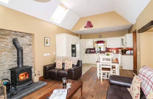 Marshalstown Cottage | ROSEMOUNT COACH HOUSE, pet friendly in Enniscorthy, County Wexford
