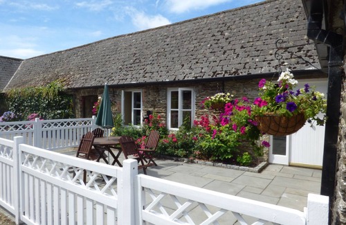 Marshalstown Cottage | ROSEMOUNT COACH HOUSE, pet friendly in Enniscorthy, County Wexford