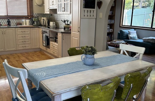 Second Valley House | Rosey's Beach House .3 min walk to Second Valley Beach and Jetty
