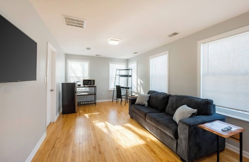 Oxon Hill House | Rosier Suites