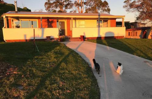 Owhata House | Rotorua Lakes Cottage