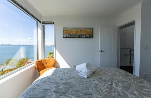 Kawaha Point House | Rotorua Serenity Lakeview Retreat