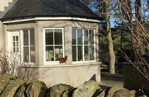 Huntly Cottage | Roualeyn Cottage - A Beautiful Country Cottage, over looking the Deveron Valley
