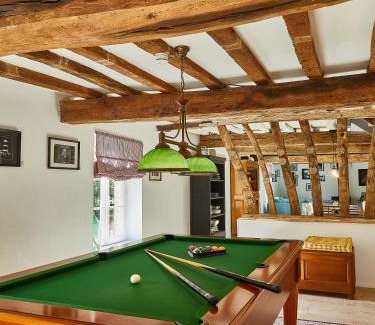 Gueutteville-les-Gres House | ROUGE COTTAGE Gîte 4 étoiles Billard