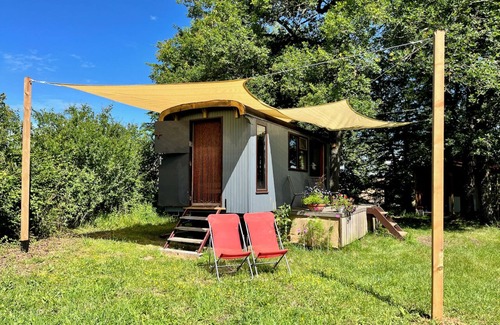 Gaugeac Cabin | Roulotte Confortable Avec Vue Imprenable, Hamac et Sanitaires Séparés