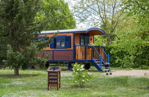 Doue-en-Anjou House | ROULOTTE GITE ACCESS JACUZZI PRIVATE AND COVERED HEATED SWIMMING POOL SAUMUR DOUE