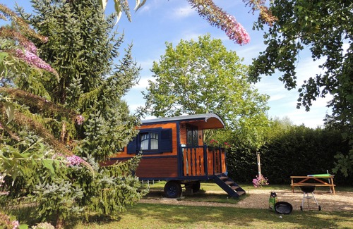 Doue-en-Anjou House | ROULOTTE GITE ACCESS JACUZZI PRIVATE AND COVERED HEATED SWIMMING POOL SAUMUR DOUE