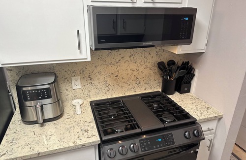 Round Rock House | Round Rock Supernova minutes from Kalahari, Round Rock Sports Complex, and DT