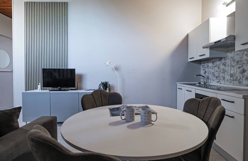 Monza Apartment | Rovani 14 - One Bedroom Apartment, Sleeps 3