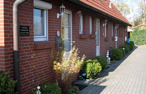Norddeich House | Row corner house, in the middle of Norddeich, quiet location, family friendly, WiFi free