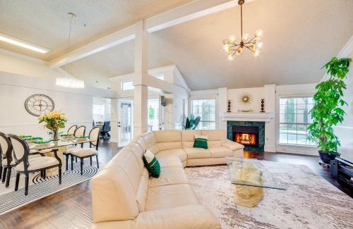 Rowlett House | Rowlett Escape with Fire Pit and Lake Views