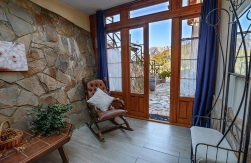 Campiello Cottage | Royal Balcony "Rey Fávila" Senda del Oso