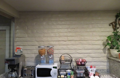 Medford Hotel | Royal Crest Motel