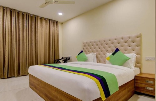 Knowledge Park III Hotel | Royal Culture