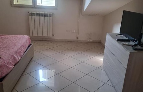 San Nicola La Strada Apartment | Royal garden Attico (Women Only)