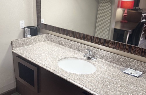 Mountain Grove Hotel | Royal Inn & Suites