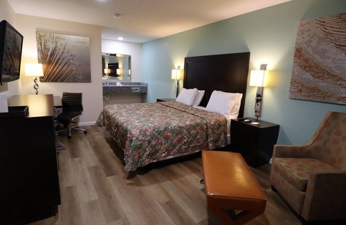 Cochran Hotel | Royal Inn