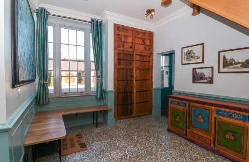 Shaftesbury House | Royal Oak House