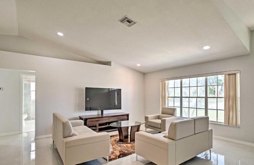 Royal Palm Beach House | Royal Palm Beach Retreat about 13 Mi to Beach!
