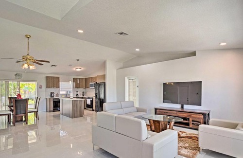 Royal Palm Beach House | Royal Palm Beach Retreat about 13 Mi to Beach!
