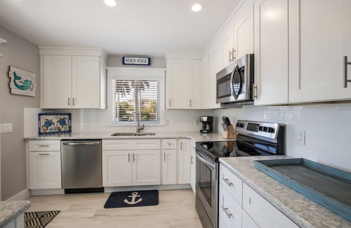 Holmes Beach House | Royal Palm: Pool, 2 Blocks to Beach, Close to Dining & Shopping by Anna Maria Life Vacation Rentals