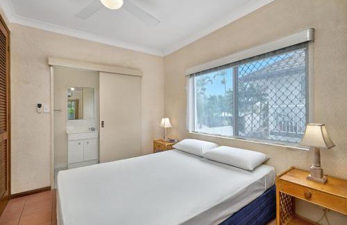 Cairns North Apartment | Royal Palm Villas
