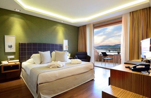 Potos Hotel | Royal Paradise Beach Resort & Spa