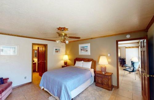 Brian Head Apartment | Royal Prince Suite Pool-Spa Ski-in out Gym, Sauna, Laundry, BBQ