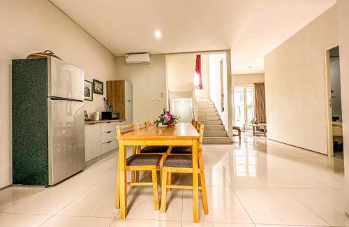 Surabaya House | Royal Residence 3BR Exclusive Town House in West Surabaya by Le Ciel Hospitality