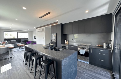 Royal Oak Apartment | Royal Residency - 3BR Luxury Apartment