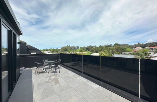 Royal Oak Apartment | Royal Residency - 3BR Luxury Apartment