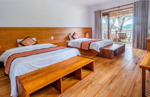 Quy Nhon Hotel | Royal Resort Bai Xep Quy Nhon